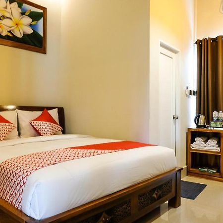 Oyo 683 Jepun Guesthouse Mataram Eksteriør bilde